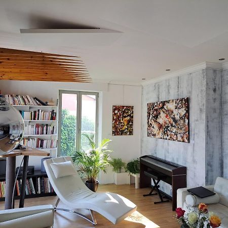 L'Appartement - Chambre Avec Salle De Bains Et Wc Dans Une Galerie D'Art Montbéliard Zewnętrze zdjęcie