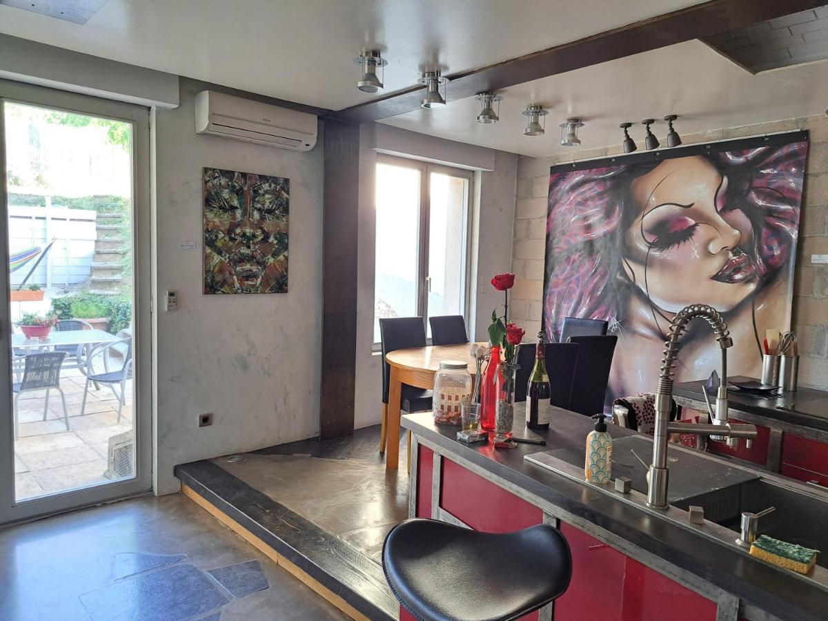L'Appartement - Chambre Avec Salle De Bains Et Wc Dans Une Galerie D'Art Montbéliard Zewnętrze zdjęcie