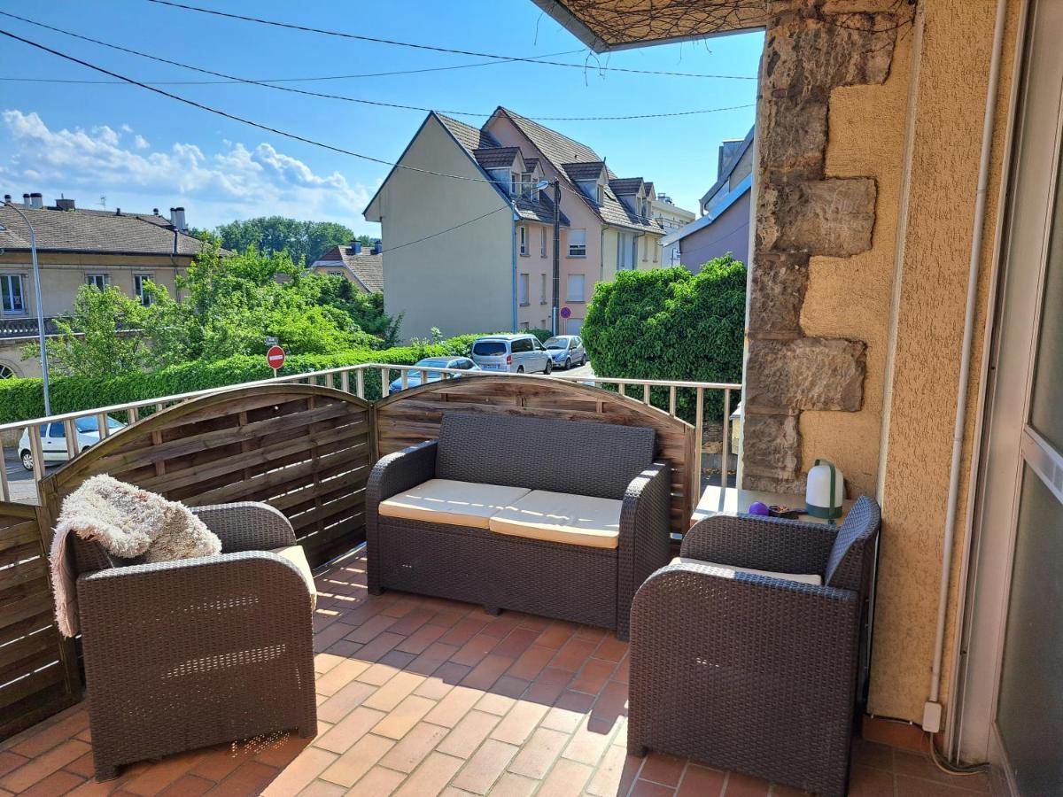 L'Appartement - Chambre Avec Salle De Bains Et Wc Dans Une Galerie D'Art Montbéliard Zewnętrze zdjęcie